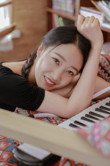 体育生爽擼雞巴小蓝GV